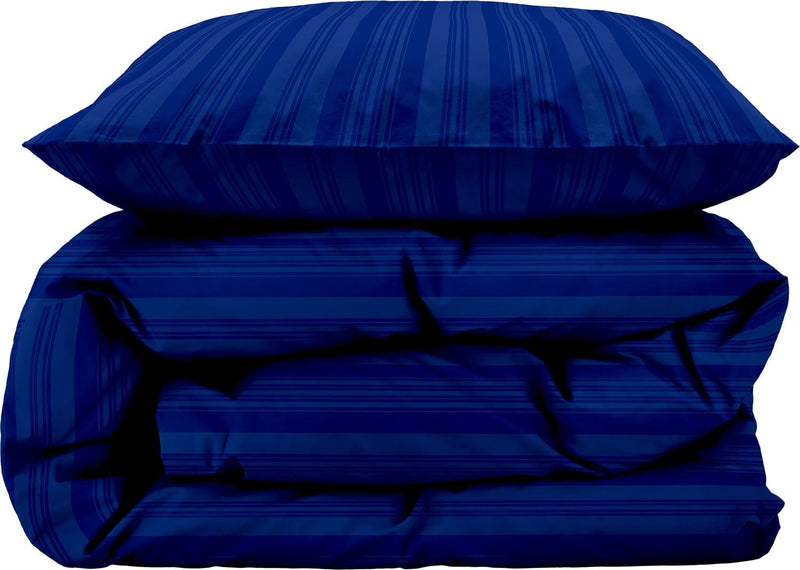 Se Södahl Sengetøj 140x200 Noble Royal Blue Str 140x220 - Sengetøj ❤ Stort online udvalg i Södahl ❤ Meget billig fragt og hurtig levering: 1 - 2 hverdage - Varenummer: MGS-S13029619 og barcode / Ean: 5722000319382 på lager - Udsalg på Bolig - Tekstiler & puder - Sengetøj & lagner - Sengetøj Spar op til 63% - Over 1334 design mærker på udsalg