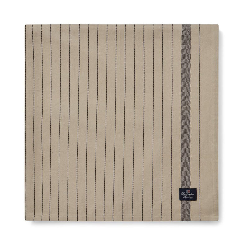 Se Lexington Striped Organic Cotton borddug 150x250 cm Beige/Dark gray ✔ Kæmpe udvalg i Lexington ✔ Hurtig levering: 1 - 2 Hverdage samt billig fragt - Varenummer: KTT-585654-01 og barcode / Ean: &