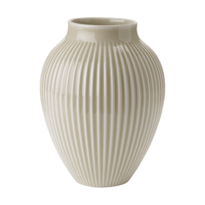 Se Knabstrup Keramik Knabstrup vase riflet 20 cm Ripple sand ✔ Kæmpe udvalg i Knabstrup Keramik ✔ Hurtig levering: 1 - 2 Hverdage samt billig fragt - Varenummer: KTT-612214-01 og barcode / Ean: '5713959020115 på lager - Udsalg på Indretning - Dekoration - Vaser Spar op til 66% - Over 1354 design mærker på udsalg