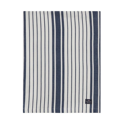 Se Lexington Striped Organic Cotton borddug 150x350 cm Navy ✔ Kæmpe udvalg i Lexington ✔ Hurtig levering: 1 - 2 Hverdage samt billig fragt - Varenummer: KTT-614713-01 og barcode / Ean: '7321301745463 på lager - Udsalg på Servering - Serveringstilbehør - Bordduge Spar op til 52% - Over 1354 kendte mærker på udsalg