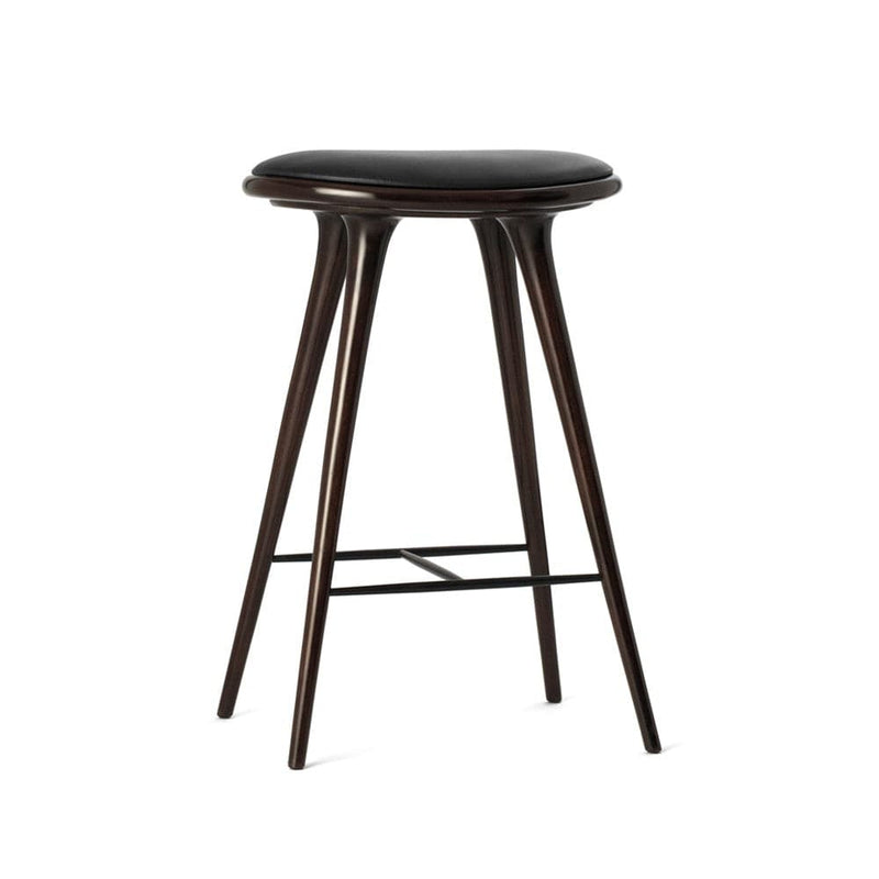 Se Mater Mater high stool barskammel lav 69 cm Læder sort, brunbejdset stel i bøg ❤ Kæmpe udvalg i Mater ❤ Hurtig levering: 1 - 2 Hverdage samt billig fragt - Varenummer: NDN-537392-01 og barcode / Ean: &