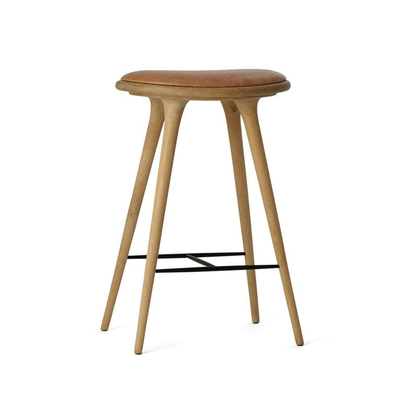 Se Mater Mater high stool barskammel lav 69 cm Læder natur, sæbebehandlet stel i eg ❤ Kæmpe udvalg i Mater ❤ Hurtig levering: 1 - 2 Hverdage samt billig fragt - Varenummer: NDN-537408-01 og barcode / Ean: &