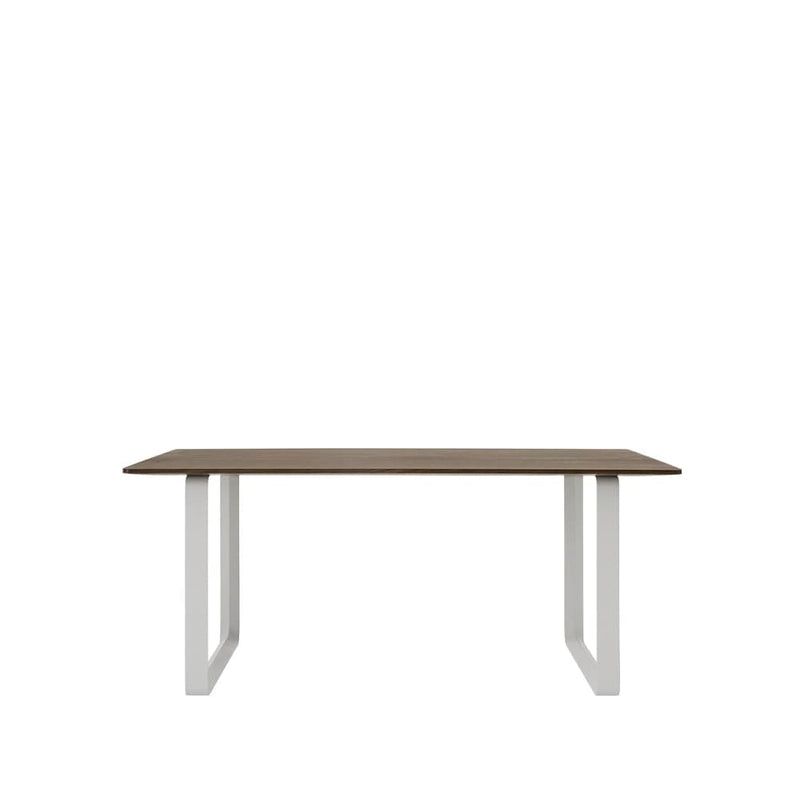 Se Muuto 70/70 spisebord 170x85 cm Solid Smoked Oak/Grey ❤ Kæmpe udvalg i Muuto ❤ Hurtig levering: 1 - 2 Hverdage samt billig fragt - Varenummer: NDN-545580-01 og barcode / Ean: &