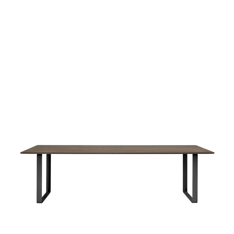 Se Muuto 70/70 spisebord 255x108 cm Solid Smoked Oak/Black ❤ Kæmpe udvalg i Muuto ❤ Hurtig levering: 1 - 2 Hverdage samt billig fragt - Varenummer: NDN-545612-01 og barcode / Ean: &