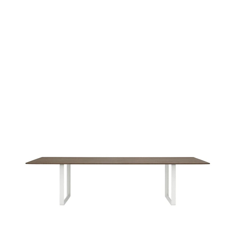 Se Muuto 70/70 spisebord 295x108 cm Solid Smoked Oak/White ❤ Kæmpe udvalg i Muuto ❤ Hurtig levering: 1 - 2 Hverdage samt billig fragt - Varenummer: NDN-545642-01 og barcode / Ean: &