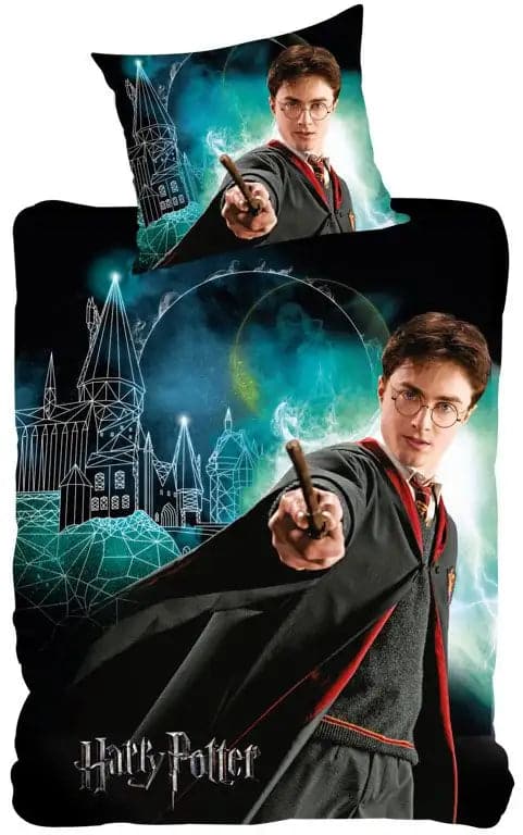 Se Harry Potter Sengetøj 150x210 cm - Selvlysende sengetøj med harry potter - 2 i 1 design - 100% bomuld ❤ Kæmpe udvalg i Licens ❤ Hurtig levering: 1 - 2 Hverdage samt billig fragt - Varenummer: THX-1558-3 og barcode / Ean: &