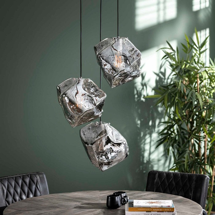 Se tilbud på Rock loftlampe i forkromet glas med tre lamper. Billigt udsalg! Hurtig levering: 1-2 hverdage. Varenummer: 3NDC-2140-3781. Spar op til 56%.