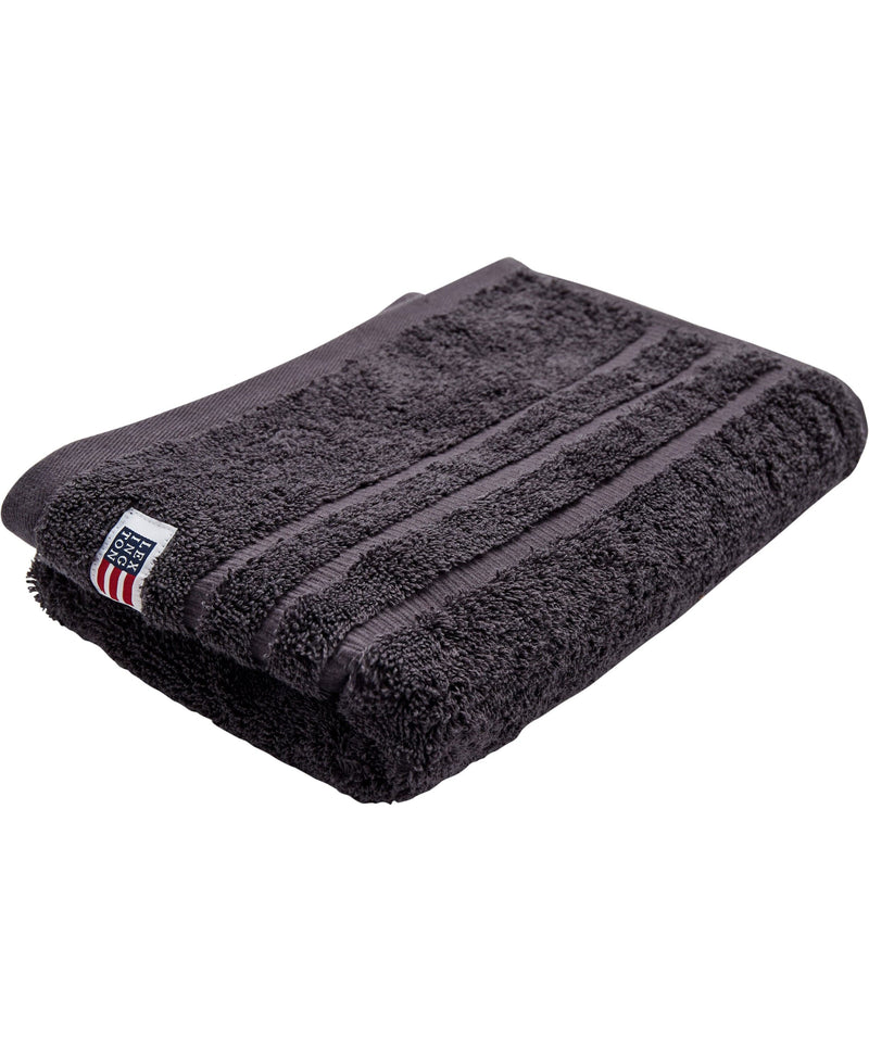 Se Lexington Lexington Original Towel Charcoal Str 30x30 cm - Håndklæder Bomuld ❤ Stort online udvalg i Lexington ❤ Meget billig fragt og hurtig levering: 1 - 2 hverdage - Varenummer: MGS-S00537390 og barcode / Ean: 7321301973149 på lager - Udsalg på Bolig - Tekstiler & puder - Håndklæder Spar op til 51% - Over 1354 kendte brands på udsalg