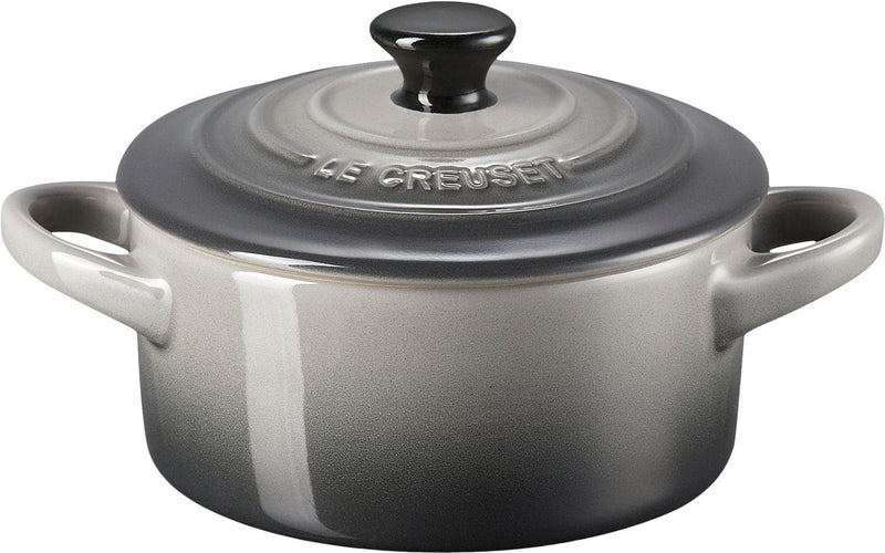 Se Le Creuset Mini Gryde 10 cm Flint Str 10 cm - Gryder ❤ Stort online udvalg i Le Creuset ❤ Meget billig fragt og hurtig levering: 1 - 2 hverdage - Varenummer: MGS-S00554790 og barcode / Ean: 843251103522 på lager - Udsalg på Bolig - Køkkenudstyr - Gryder & pander - Gryder Spar op til 67% - Over 1324 kendte brands på udsalg