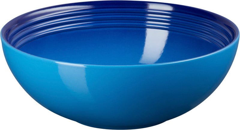 Se Le Creuset Serveringsskål 2,2L Azure Blue Str 18cm - Serveringsskåle ❤ Stort online udvalg i Le Creuset ❤ Meget billig fragt og hurtig levering: 1 - 2 hverdage - Varenummer: MGS-S00607902 og barcode / Ean: 843251173440 på lager - Udsalg på Bolig - Borddækning - Skåle & fade - Serveringsskåle Spar op til 55% - Over 1312 kendte brands på udsalg