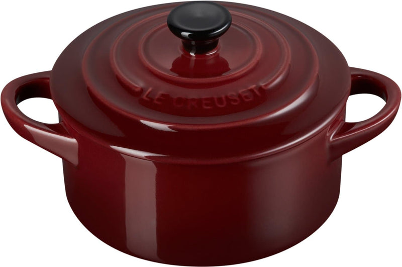 Se Le Creuset Mini Gryde 10 Rhone Str 10cm - Gryder ❤ Stort online udvalg i Le Creuset ❤ Meget billig fragt og hurtig levering: 1 - 2 hverdage - Varenummer: MGS-S12323011 og barcode / Ean: 843251182350 på lager - Udsalg på Bolig - Køkkenudstyr - Gryder & pander - Gryder Spar op til 59% - Over 1324 kendte brands på udsalg