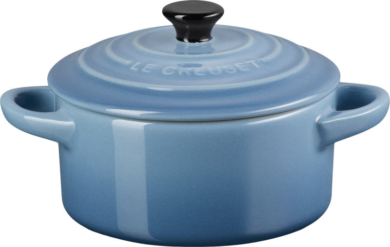 Se Le Creuset Mini Gryde 10 Chambray BK Str 10cm - Gryder ❤ Stort online udvalg i Le Creuset ❤ Meget billig fragt og hurtig levering: 1 - 2 hverdage - Varenummer: MGS-S12999028 og barcode / Ean: 843251187300 på lager - Udsalg på Bolig - Køkkenudstyr - Gryder & pander - Gryder Spar op til 56% - Over 1324 kendte brands på udsalg