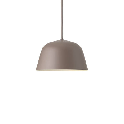 Se Muuto Ambit pendel taupe, Ø25 cm ❤ Kæmpe udvalg i Muuto ❤ Hurtig levering: 1 - 2 Hverdage samt billig fragt - Varenummer: NDN-554782-01 og barcode / Ean: '5710562260372 på lager - Udsalg på Home & Garden - Lighting - Lamps Spar op til 55% - Over 1312 kendte brands på udsalg