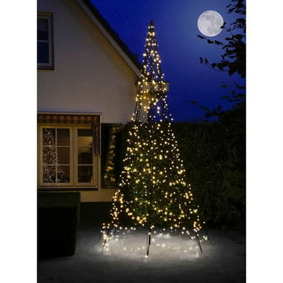 Se Fairybell 4 meter høj LED juletræ med 640 LEDer i varm hvid, inklusiv stang - Jul og vinter > LED-juletræer > Fairybell LED med stang - Fairybell - Spotshop ✔ Kæmpe udvalg i  Fairybell ✔ Hurtig levering: 1 - 2 Hverdage samt billig fragt - Varenummer: SPSH-FANL-400-640-02-EU og barcode / Ean: '8718781474232 på lager - Udsalg på LED-juletræer > Fairybell LED med stang Spar op til 52% - Over 1324 kendte brands på udsalg