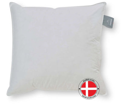 Se Moskuspude "Lav" pude - 60x63 cm - 3 kamre - Femø - Quilts Of Denmark ❤ Kæmpe udvalg i Norvigroup ❤ Hurtig levering: 1 - 2 Hverdage samt billig fragt - Varenummer: THX-2045079 og barcode / Ean: '5768892450796 på lager - Udsalg på Hovedpuder Spar op til 59% - Over 1334 design brands på udsalg