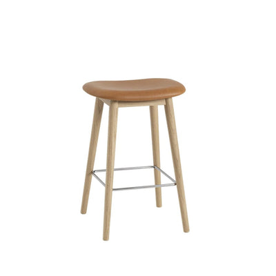 Se Muuto Fiber counter stool 65 cm læder cognac, ben i eg ❤ Kæmpe udvalg i Muuto ❤ Hurtig levering: 1 - 2 Hverdage samt billig fragt - Varenummer: NDN-546824-01 og barcode / Ean: '5713222894696 på lager - Udsalg på Furniture - Chairs - Table & Bar Stools Spar op til 58% - Over 1354 design mærker på udsalg