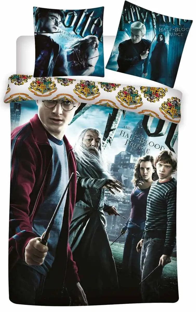 Se Harry Potter Sengetøj - 140x200 cm - Harry Potter & Dumbledore - Vendbar sengesæt - 100% bomuld ❤ Kæmpe udvalg i Licens ❤ Hurtig levering: 1 - 2 Hverdage samt billig fragt - Varenummer: THX-1584-1 og barcode / Ean: &