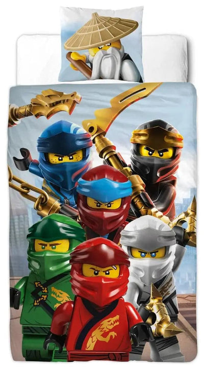 Se Ninjago sengetøj - 140x200 cm - LEGO Ninjago Master Wu - 2 i 1 Sengesæt - 100% bomuld ❤ Kæmpe udvalg i Licens ❤ Hurtig levering: 1 - 2 Hverdage samt billig fragt - Varenummer: THX-21314-1 og barcode / Ean: '5710348080637 på lager - Udsalg på Sengetøj - Børne sengetøj - Børne sengetøj 140x200 cm Spar op til 64% - Over 1334 design brands på udsalg