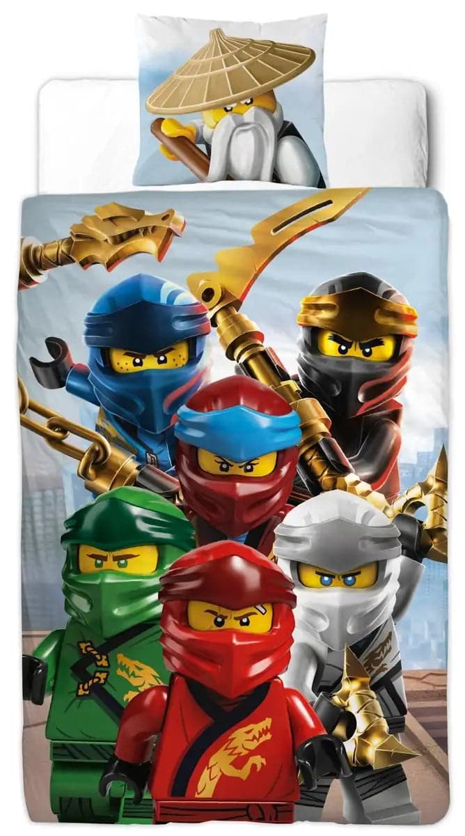 Se Ninjago sengetøj - 140x200 cm - LEGO Ninjago Master Wu - 2 i 1 Sengesæt - 100% bomuld ❤ Kæmpe udvalg i Licens ❤ Hurtig levering: 1 - 2 Hverdage samt billig fragt - Varenummer: THX-21314-1 og barcode / Ean: &