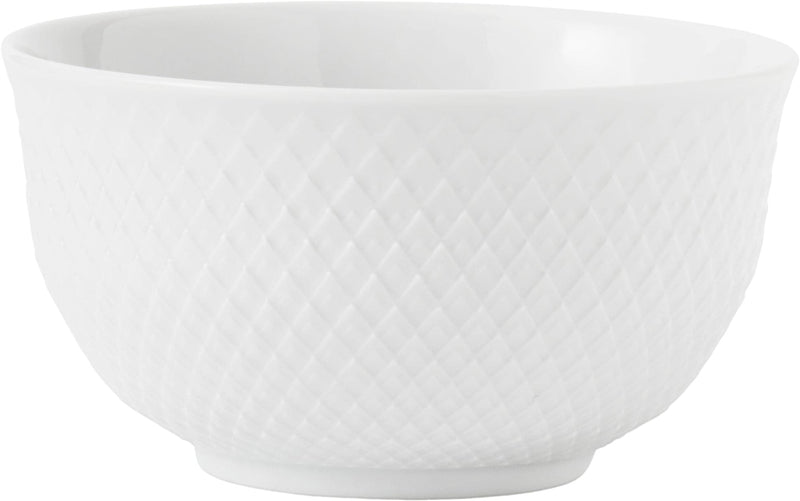 Se Lyngby Porcelæn Rhombe Bowl 50cl, White Str H:7 Ø:13 cm - Serveringsskåle ❤ Stort online udvalg i Lyngby Porcelæn ❤ Meget billig fragt og hurtig levering: 1 - 2 hverdage - Varenummer: MGS-S00314262 og barcode / Ean: 5711507238319 på lager - Udsalg på Bolig - Borddækning - Skåle & fade - Serveringsskåle Spar op til 53% - Over 1354 kendte mærker på udsalg