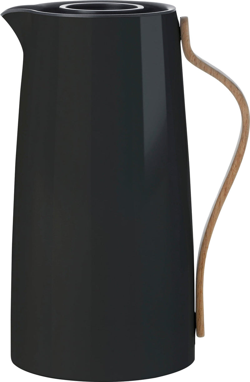 Se Stelton Emma Termokande, Kaffe 1,2 l, Black Str H 24,5 cm Ø 13 - Termokander Stål ❤ Stort online udvalg i Stelton ❤ Meget billig fragt og hurtig levering: 1 - 2 hverdage - Varenummer: MGS-S00276927 og barcode / Ean: 5709846019034 på lager - Udsalg på Bolig - Køkkenudstyr - Kaffe & te - Termokander Spar op til 61% - Over 1334 design brands på udsalg