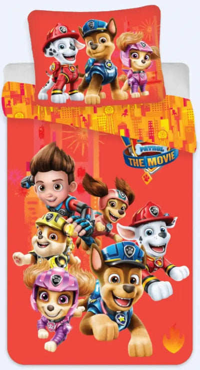 Se Paw Patrol sengetøj - 150x210 cm - Team Paw Patrol - Dynebetræk med 2 i 1 design - 100% bomulds sengesæt ❤ Kæmpe udvalg i Licens ❤ Hurtig levering: 1 - 2 Hverdage samt billig fragt - Varenummer: THX-1197-3 og barcode / Ean: '5714803738514 på lager - Udsalg på Sengetøj - Enkelt sengetøj - Enkelt sengetøj 150x210 cm (Svensk mål) Spar op til 57% - Over 1334 design mærker på udsalg