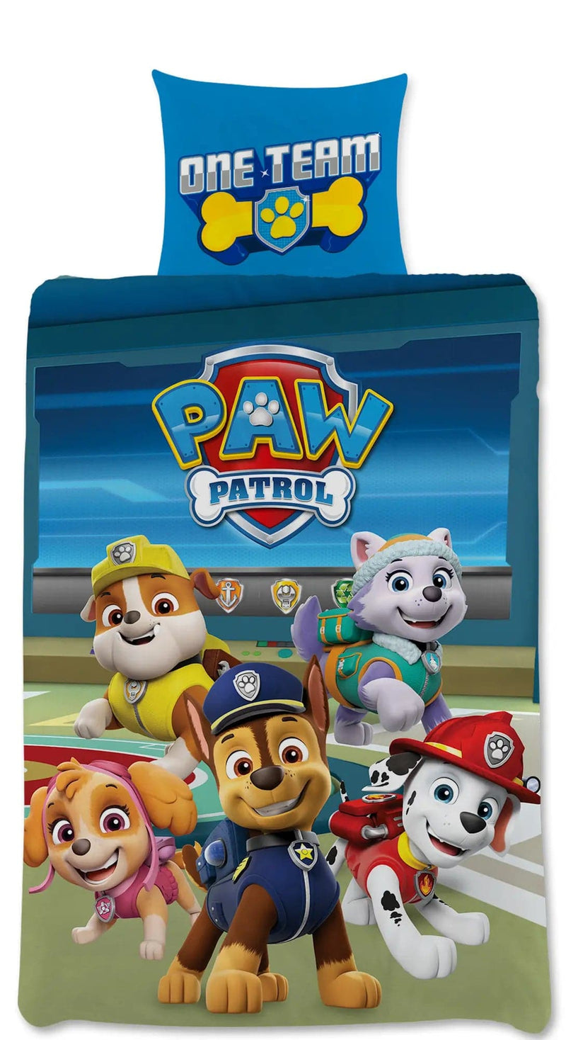 Se Paw Patrol Juniorsengetøj 100x140 cm - One Team - 2 i 1 design - 100% bomuld ❤ Kæmpe udvalg i Licens ❤ Hurtig levering: 1 - 2 Hverdage samt billig fragt - Varenummer: THX-21831-8 og barcode / Ean: &