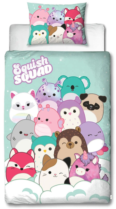 Se Squishmallows sengetøj 140x200 cm - 100% blødt bomuld - Squishmallows sengesæt - Vendbart design ❤ Kæmpe udvalg i Licens ❤ Hurtig levering: 1 - 2 Hverdage samt billig fragt - Varenummer: THX-1806-1 og barcode / Ean: '5710348088657 på lager - Udsalg på Sengetøj - Børne sengetøj - Børne sengetøj 140x200 cm Spar op til 54% - Over 1334 design mærker på udsalg