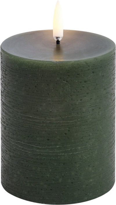 Se Uyuni LED Pillar Candle, Olive Green, Rustic, 7,8 x 10,1 cm 4/24 - Led Stearinlys ❤ Stort online udvalg i Uyuni ❤ Meget billig fragt og hurtig levering: 1 - 2 hverdage - Varenummer: MGS-S12476542 og barcode / Ean: 5708311307706 på lager - Udsalg på Bolig - Interiør - Lysestager - LED Stearinlys Spar op til 55% - Over 857 kendte brands på udsalg