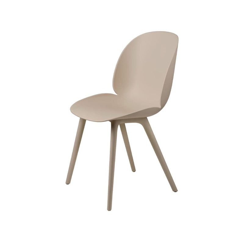 Se GUBI Beetle Plastic stol new beige ✔ Kæmpe udvalg i  GUBI ✔ Hurtig levering: 1 - 2 Hverdage samt billig fragt - Varenummer: NDN-563247-01 og barcode / Ean: &