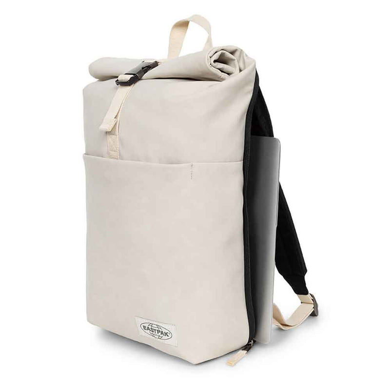 Se Eastpak Up Roll Upgrained Beige 23L 23L ✔ Kæmpe udvalg i  Eastpak ✔ Hurtig levering: 1 - 2 Hverdage samt billig fragt - Varenummer: JUCO-EK0A5BGF3J11 og barcode / Ean: &