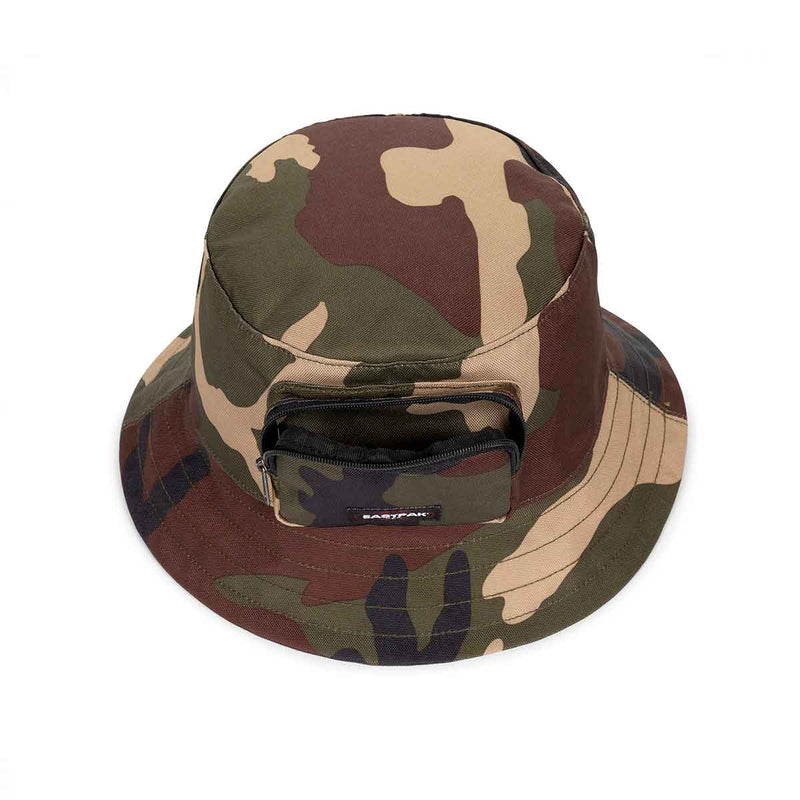 Se Eastpak Bøllehat Camo One size ✔ Kæmpe udvalg i  Eastpak ✔ Hurtig levering: 1 - 2 Hverdage samt billig fragt - Varenummer: JUCO-EK0A5BIP1811 og barcode / Ean: &