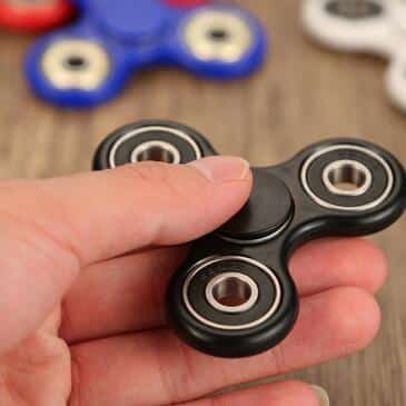 Se Fidget Spinner - flere forskellige farver ✔ Kæmpe udvalg i  Satana ✔ Hurtig levering: 1 - 2 Hverdage samt billig fragt - Varenummer: STAA-1830 og barcode / Ean:  på lager - Udsalg på Fidget Toys & Sansestimulering > LEGETØJ > Spil & Læring Spar op til 54% - Over 1354 design brands på udsalg