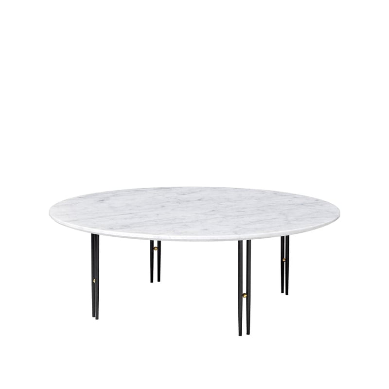 Se GUBI IOI sofabord white carrara marble, Ø110 cm, sort stel ❤ Kæmpe udvalg i GUBI ❤ Hurtig levering: 1 - 2 Hverdage samt billig fragt - Varenummer: NDN-543675-01 og barcode / Ean: &