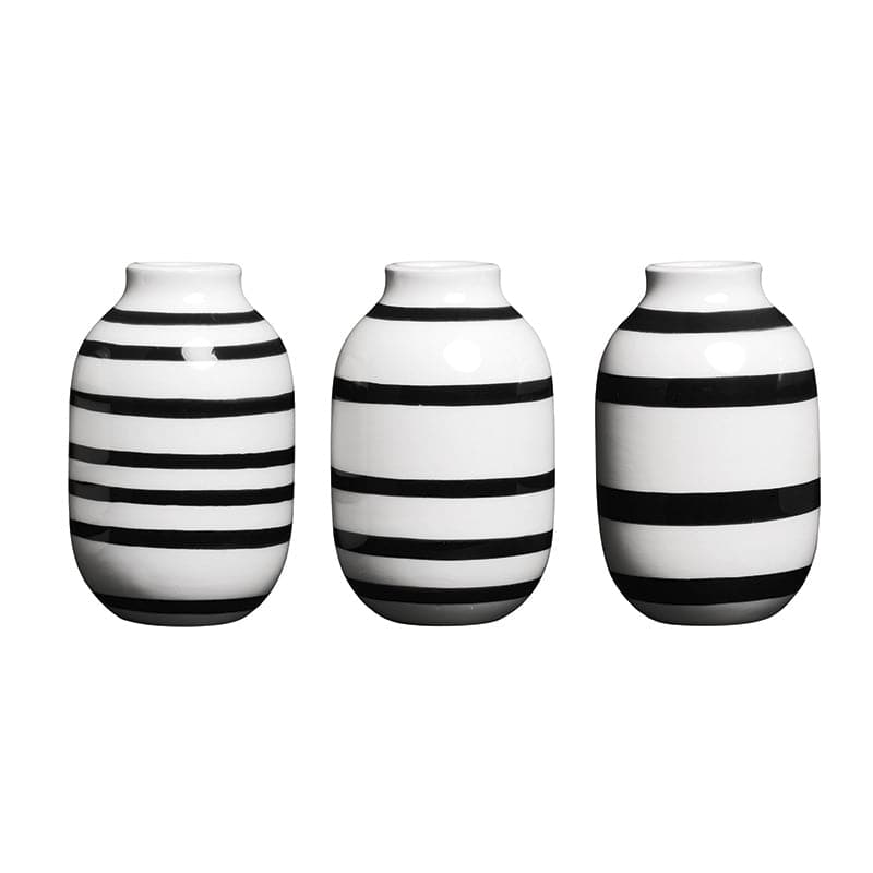 Se Kähler - Omaggio vase miniature, 8 cm, 3-pak sort ✔ Kæmpe udvalg i Kähler ✔ Hurtig levering: 1 - 2 Hverdage samt billig fragt - Varenummer: RKTK-K691350 og barcode / Ean: &