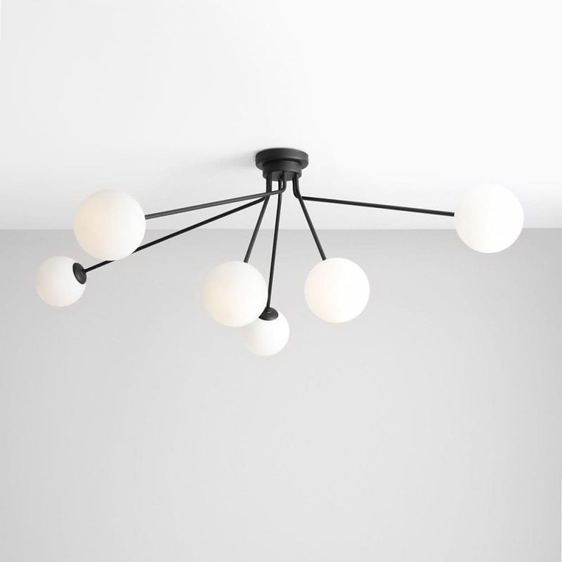 Se tilbud på Arana loftlampe i sort metal og seks hvide glaskupler! Billigt udsalg - Spar op til 61%. Hurtig levering, 1-2 hverdage. Køb online nu!