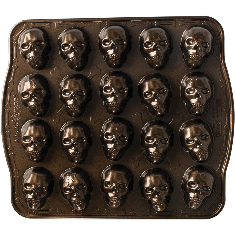 Se Nordic Ware Skull Bites bageform ✔ Kæmpe udvalg i Nordic Ware ✔ Meget billig fragt og hurtig levering: 1 - 2 hverdage - Varenummer: KTO-NW-94948 og barcode / Ean: &