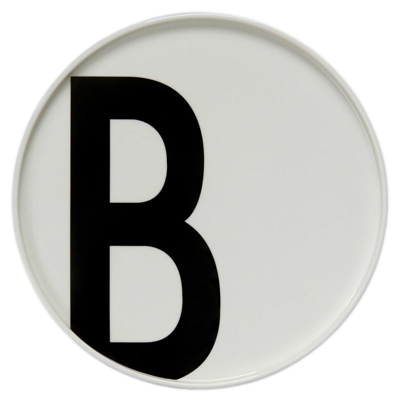Se Design Letters Design Letters tallerken B ✔ Kæmpe udvalg i Design Letters ✔ Hurtig levering: 1 - 2 Hverdage samt billig fragt - Varenummer: NDN-18440-02 og barcode / Ean: &
