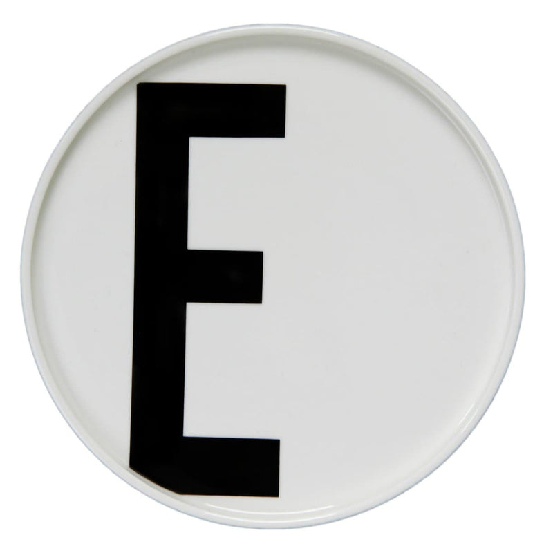 Se Design Letters Design Letters tallerken E ✔ Kæmpe udvalg i Design Letters ✔ Hurtig levering: 1 - 2 Hverdage samt billig fragt - Varenummer: NDN-18440-05 og barcode / Ean: &