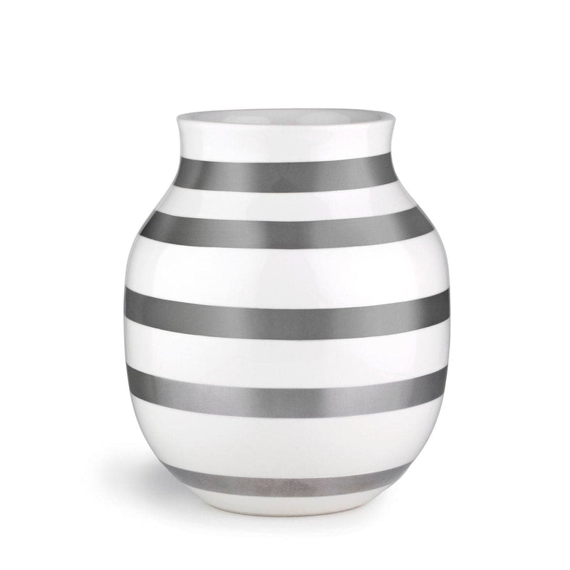 Se Kähler Omaggio vase sølv mellem ✔ Kæmpe udvalg i Kähler ✔ Hurtig levering: 1 - 2 Hverdage samt billig fragt - Varenummer: NDN-22363-02 og barcode / Ean: &