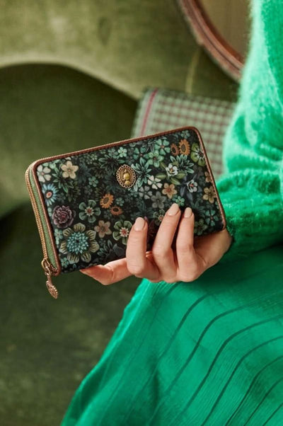 Se billigt tilbud på Pip Studio Wallet Tutti i Fiori Green 18x11x3cm! Udsalg på pung med hurtig levering (1-2 hverdage) og billig fragt. Spar op til 55%!