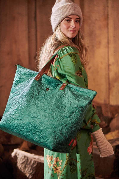 Se tilbud på Tote Bag Velvet Quiltey Days Green 66x20x44cm! Billigt udsalg på Pip Studio. Hurtig levering, 1-2 hverdage. Spar op til 66%.