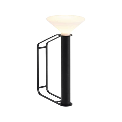 Se Muuto Piton Portable bordlampe black ✔ Kæmpe udvalg i  Muuto ✔ Hurtig levering: 1 - 2 Hverdage samt billig fragt - Varenummer: NDN-563174-01 og barcode / Ean: '5713295254205 på lager - Udsalg på Home & Garden - Lighting - Lamps Spar op til 67% - Over 1324 kendte brands på udsalg