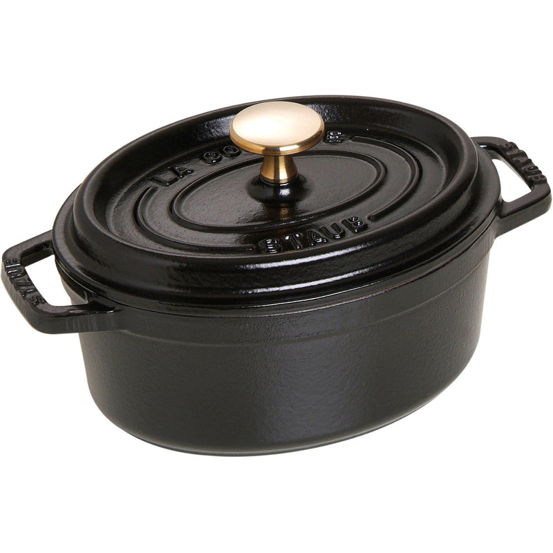 Se Staub La Cocotte Oval cocotte 17cm. 1 liter, sort ✔ Stort online udvalg i Staub ✔ Hurtig levering: 1 - 2 Hverdage samt billig fragt - Varenummer: KTO-1004061 og barcode / Ean: &