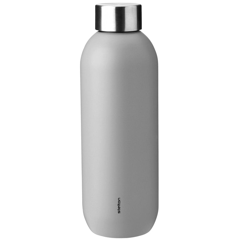 Se Stelton Keep Cool Drikkeflaske 0,6 liter, lysegrå ✔ Kæmpe udvalg i Stelton ✔ Meget billig fragt og hurtig levering: 1 - 2 hverdage - Varenummer: KTO-355-13 og barcode / Ean: &