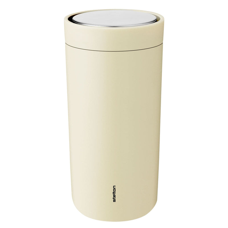 Se Stelton To Go Click termokop 0,4 liter, mellow yellow ✔ Kæmpe udvalg i Stelton ✔ Hurtig levering: 1 - 2 Hverdage samt billig fragt - Varenummer: KTO-685-46 og barcode / Ean: &