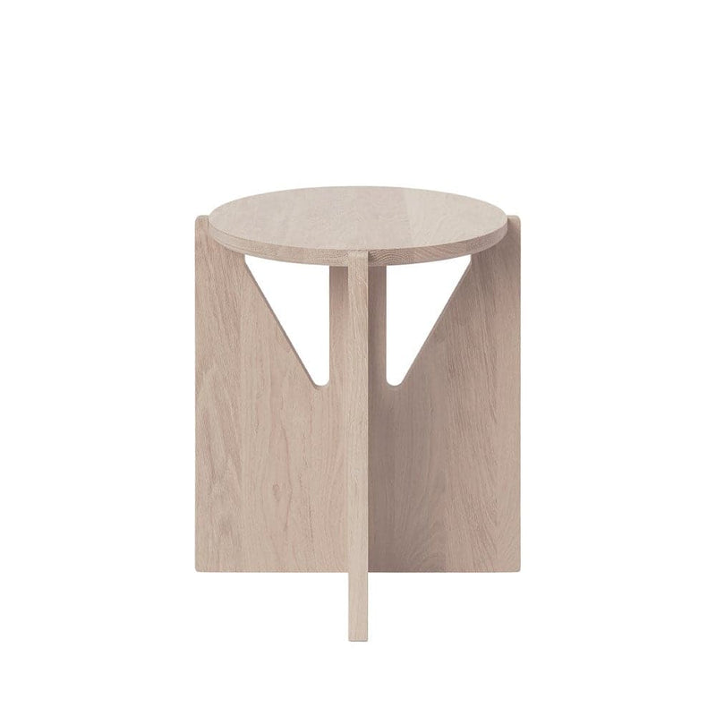 Se Kristina Dam Studio Stool skammel Oak ❤ Kæmpe udvalg i Kristina Dam Studio ❤ Hurtig levering: 1 - 2 Hverdage samt billig fragt - Varenummer: NDN-551778-01 og barcode / Ean: &