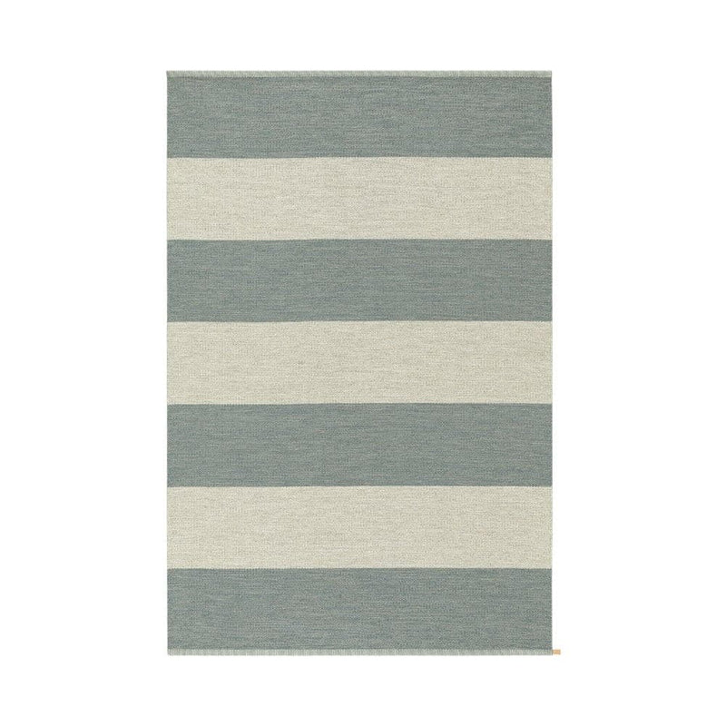 Se Kasthall Wide Stripe Icon tæppe Polarized blue 251 300x200 cm ❤ Kæmpe udvalg i Kasthall ❤ Hurtig levering: 1 - 2 Hverdage samt billig fragt - Varenummer: NDN-558888-01 og barcode / Ean: &