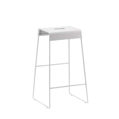 Se ZONE Denmark - Zone A-Stool Stool 38 x 38 x 65 cm White ✔ Kæmpe udvalg i ZONE Denmark ✔ Hurtig levering: 1 - 2 Hverdage samt billig fragt - Varenummer: RKTK-ZO24498 og barcode / Ean: '5722000244981 på lager - Udsalg på Spar op til 56% - Over 785 kendte brands på udsalg