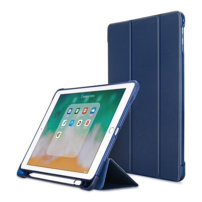 Se iPad 9.7 (2017/18/ Air/Air 2 - Tri-Fold læder cover m/stylus pen holder - Mørkeblå ✔ Kæmpe udvalg i Capida ✔ Hurtig levering: 1 - 2 Hverdage samt billig fragt - Varenummer: CPD-V33101113332F og barcode / Ean: 101113332F på lager - Udsalg på Tablets tilbehør Spar op til 59% - Over 412 kendte brands på udsalg